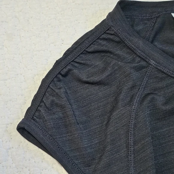 Athleta Pacifica UPF Black Sleeveless Tank - Picture 6 of 10